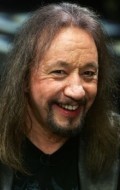 Recent Ace Frehley pictures.