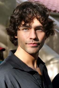 All best and recent Adrian Grenier pictures.