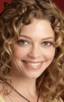Amanda Detmer - bio and intersting facts about personal life.