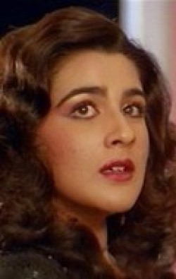 Amrita Singh - bio and intersting facts about personal life.