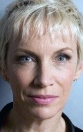 Annie Lennox - bio and intersting facts about personal life.