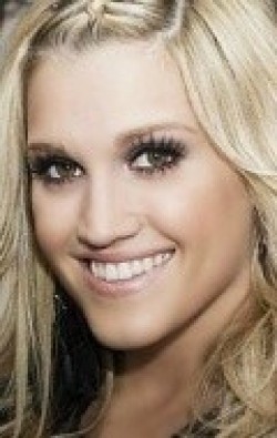 Ashley Roberts - bio and intersting facts about personal life.