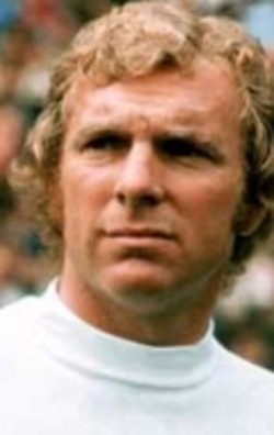 Bobby Moore - wallpapers.