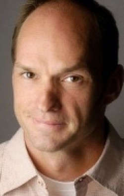 Brian Stepanek - bio and intersting facts about personal life.