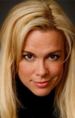 Chase Masterson - bio and intersting facts about personal life.