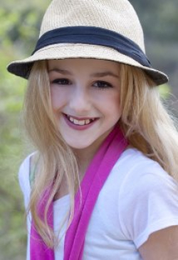 Chloe Lukasiak - bio and intersting facts about personal life.