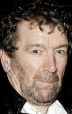 Clive Russell - bio and intersting facts about personal life.