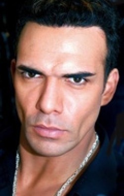 Darren Shahlavi - bio and intersting facts about personal life.