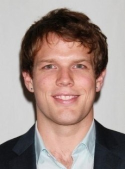 Jake Lacy - bio and intersting facts about personal life.