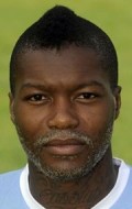 Djibril Cisse - bio and intersting facts about personal life.