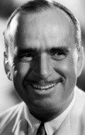 Douglas Fairbanks - bio and intersting facts about personal life.