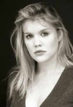 Emerald Fennell - wallpapers.