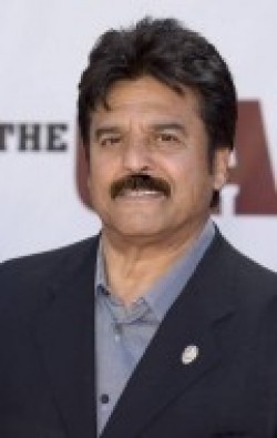 Erik Estrada - bio and intersting facts about personal life.