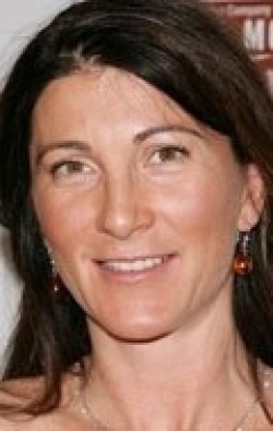 Eve Best - bio and intersting facts about personal life.