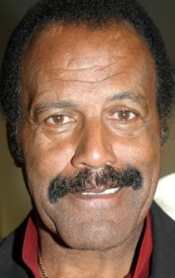 Recent Fred Williamson pictures.