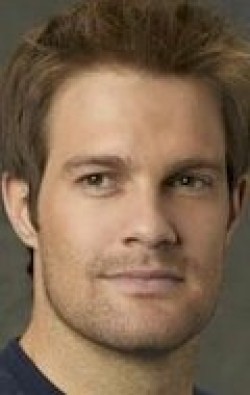 Geoff Stults - bio and intersting facts about personal life.