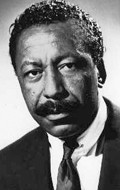 Gordon Parks - bio and intersting facts about personal life.
