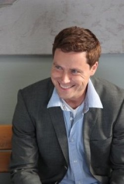 Greg Poehler - bio and intersting facts about personal life.