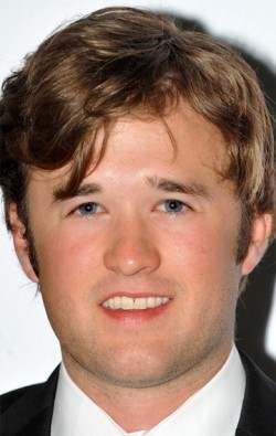All best and recent Haley Joel Osment pictures.