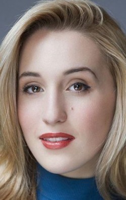 All best and recent Harley Quinn Smith pictures.