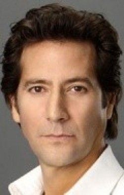 Recent Henry Ian Cusick pictures.