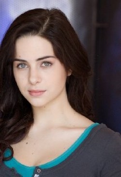 Holly Deveaux - wallpapers.