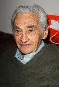 Howard Zinn - bio and intersting facts about personal life.