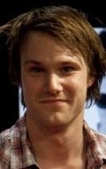 Hugh Skinner - bio and intersting facts about personal life.