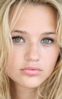 Hunter King - bio and intersting facts about personal life.