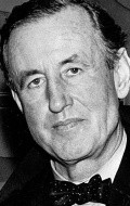 Ian Fleming - bio and intersting facts about personal life.