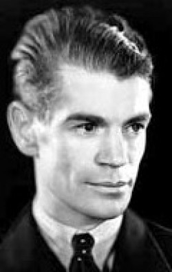 James Whale - bio and intersting facts about personal life.