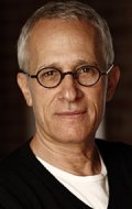 James Newton Howard - bio and intersting facts about personal life.