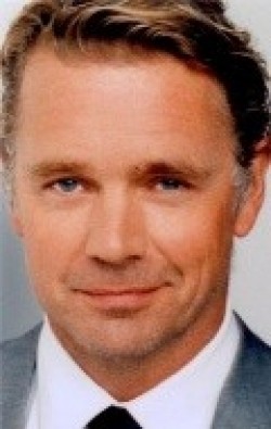 John Schneider - bio and intersting facts about personal life.