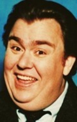 John Candy - bio and intersting facts about personal life.