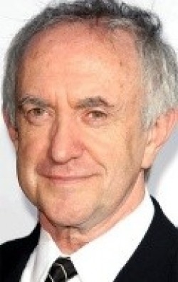 Jonathan Pryce - bio and intersting facts about personal life.