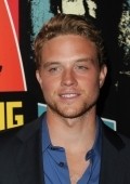 Jonny Weston - bio and intersting facts about personal life.