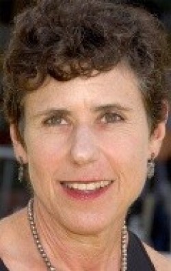 Julie Kavner - bio and intersting facts about personal life.