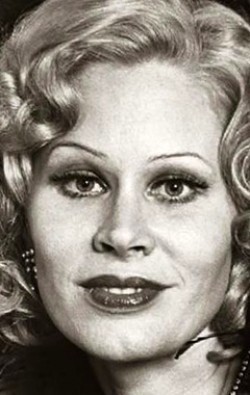 Karen Black - bio and intersting facts about personal life.