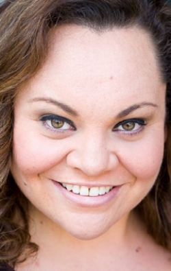 Keala Settle - bio and intersting facts about personal life.