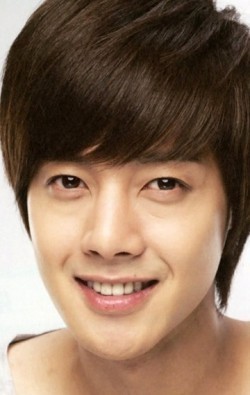Kim Hyun Joong - bio and intersting facts about personal life.