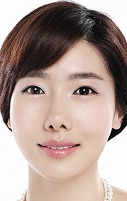 Kim Hye Jin - bio and intersting facts about personal life.