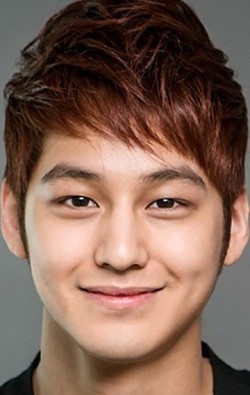 Kim Bum - bio and intersting facts about personal life.