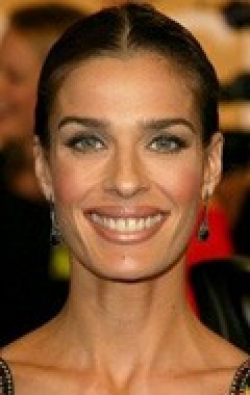 Kristian Alfonso - bio and intersting facts about personal life.