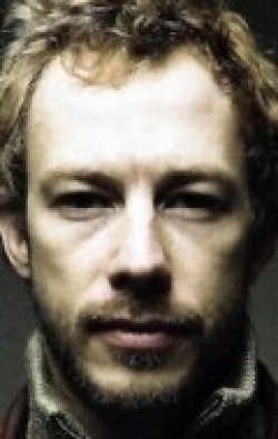 Kristen Holden-Ried - bio and intersting facts about personal life.