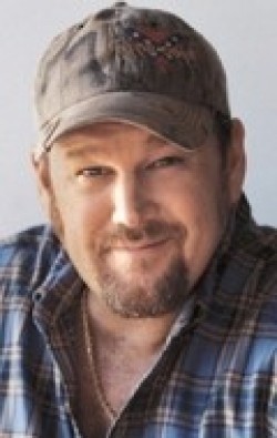 Larry The Cable Guy - bio and intersting facts about personal life.