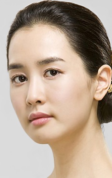 Lee Da Hae - bio and intersting facts about personal life.