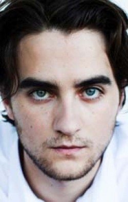 Landon Liboiron - bio and intersting facts about personal life.
