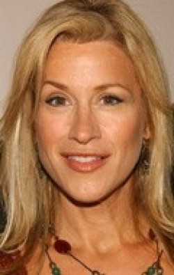 Lisa Ann Walter - bio and intersting facts about personal life.