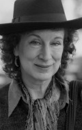Margaret Atwood - bio and intersting facts about personal life.
