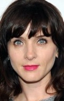 Michele Hicks - bio and intersting facts about personal life.